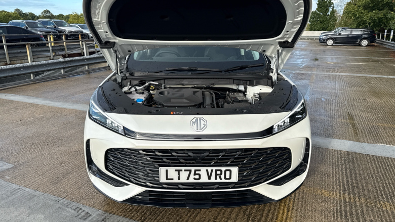 MG HS 1.5 T-GDI Trophy 5dr DCT Petrol Hatchback